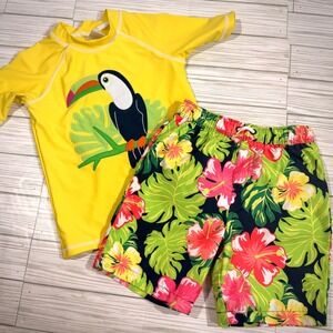Gymboree Boys 4T Tropical Rash Guard Swim Trunks and Sunglasses Set Yellow